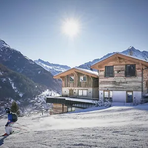 - The Peak Chalet Sölden