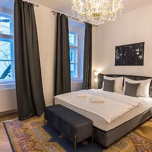 Parkview Boutique Vienne