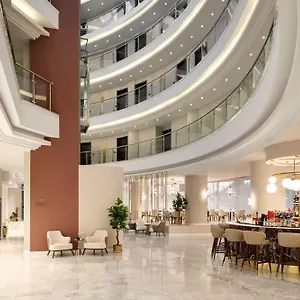 Ramada By Wyndham Bucharest Airport אוטופן
