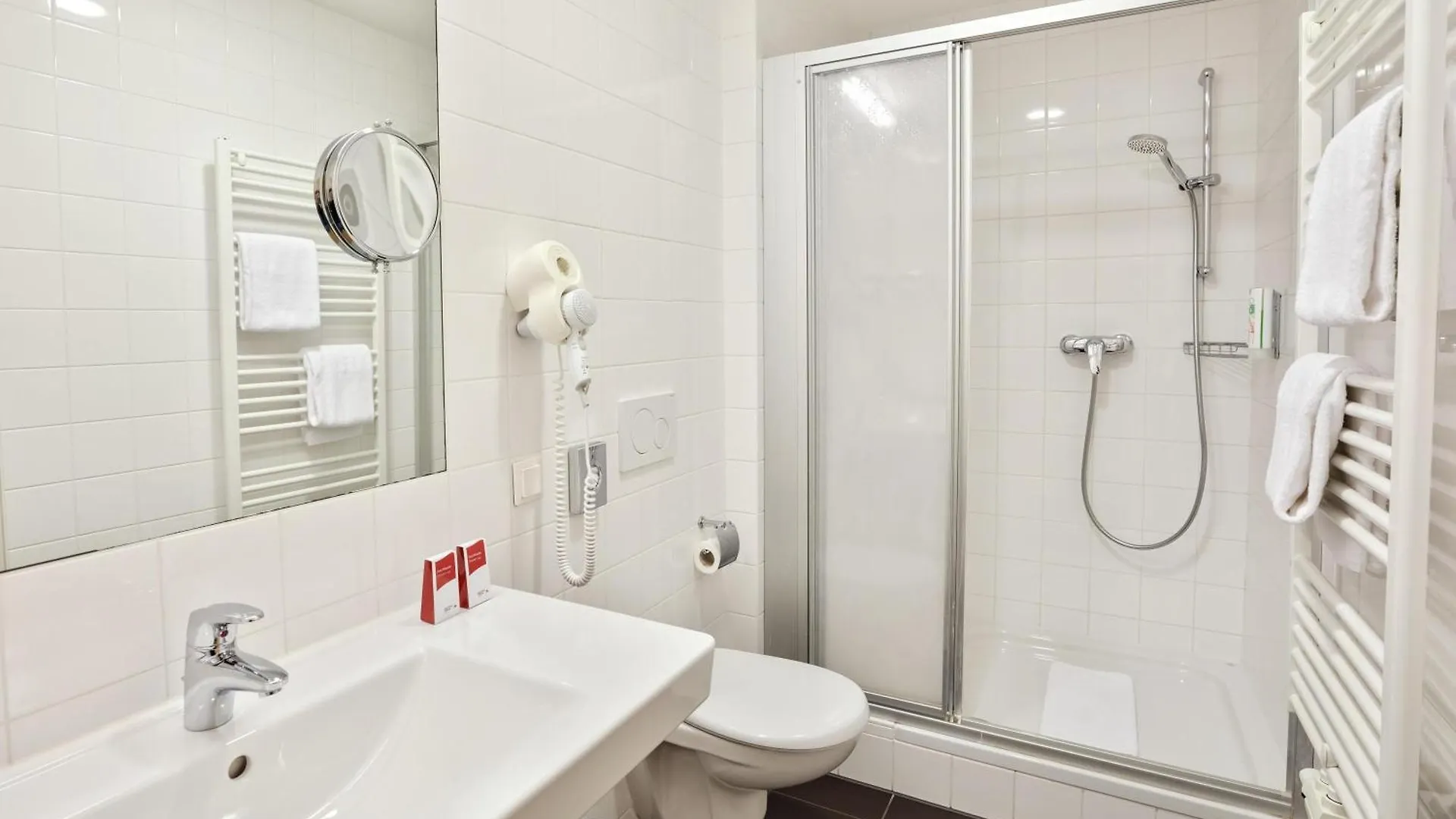 Austria Trend Hotel Beim Theresianum Wien  Βιέννη